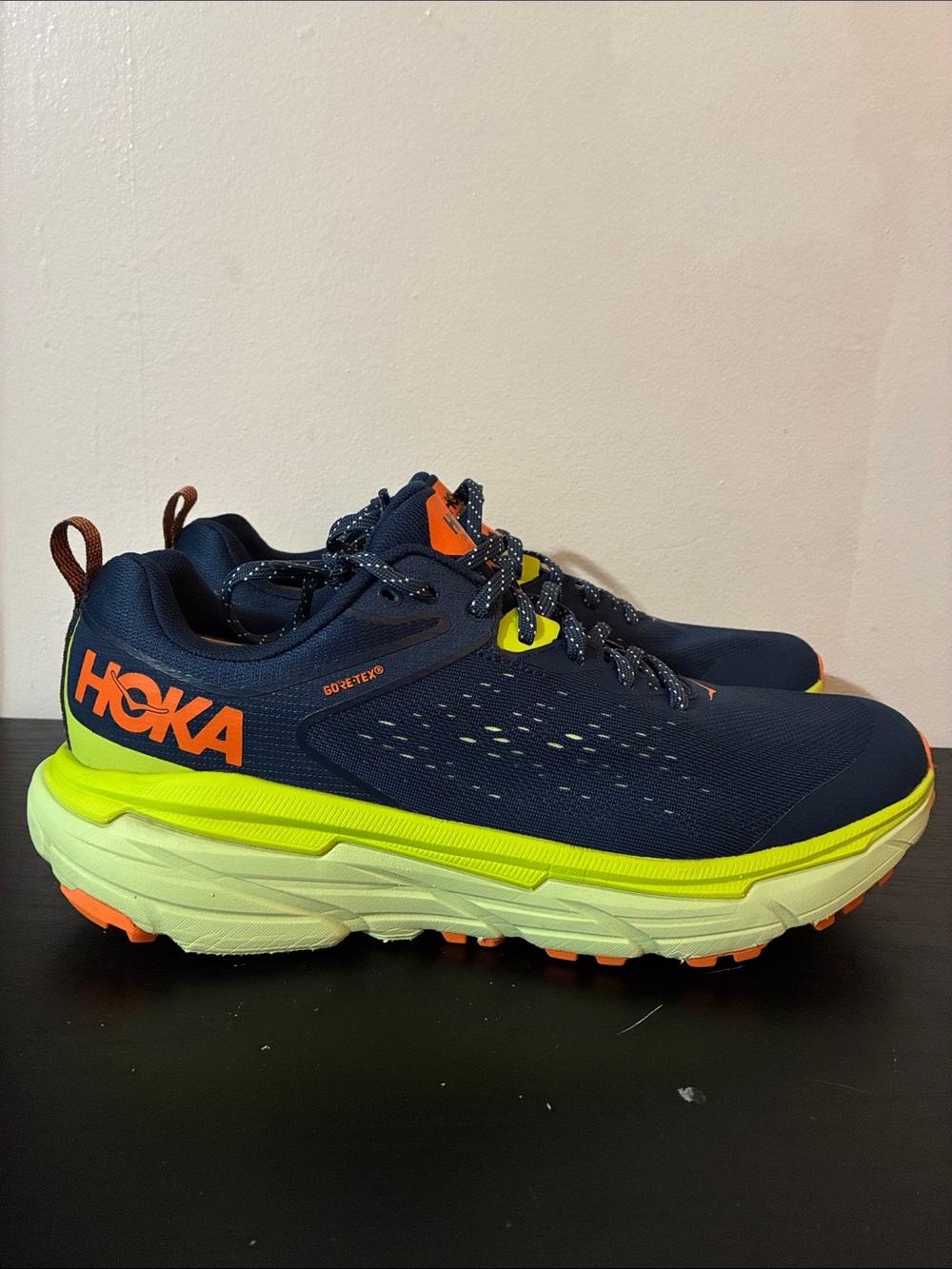 Hoka Challenger ATR 6 GORE-TEX trail running shoe blue neon yellow size 9.5